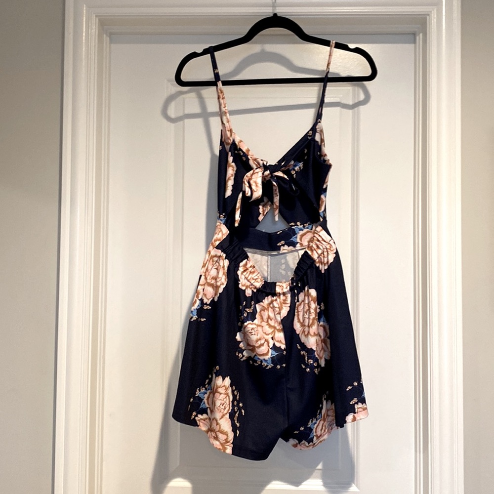 Floral romper - Picture 2 of 4